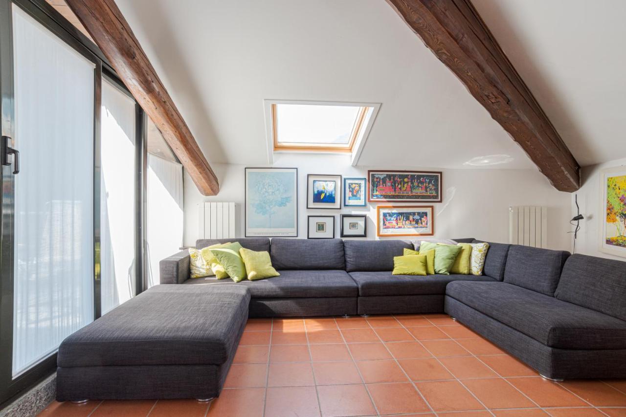 Apt With Terrace And Shared Pool! Lake View! Apartamento Nesso Exterior foto