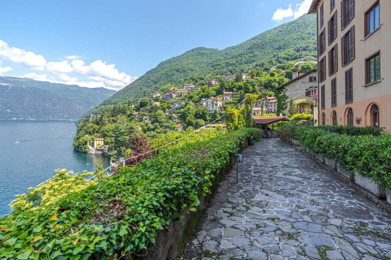 Apt With Terrace And Shared Pool! Lake View! Apartamento Nesso Exterior foto